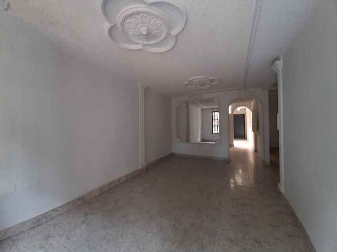Casa de 6 alcobas en venta en La Esmeralda, Cali, 120 m² · foto 17 de 24