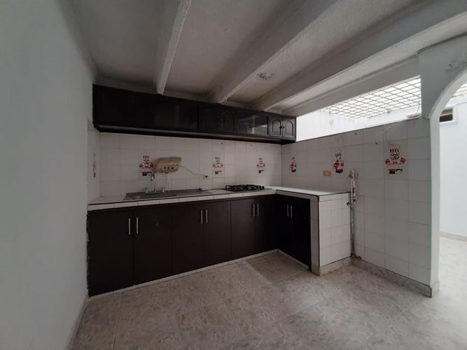 Casa de 6 alcobas en venta en La Esmeralda, Cali, 120 m² · foto 18 de 24