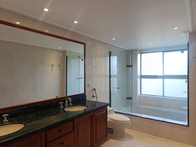 Apartamento de 4 alcobas en arriendo en El Poblado, Medellín, 300 m² · foto 14 de 17