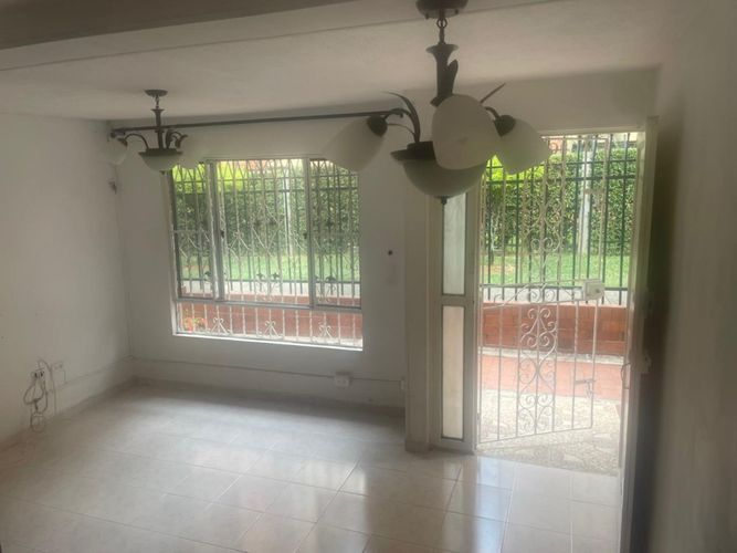 Casa de 4 alcobas en venta en Caney, Cali, 150 m² · foto 2 de 12