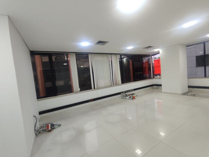 Oficina en arriendo en Patio Bonito, Medellín, 120 m² · foto 12 de 17