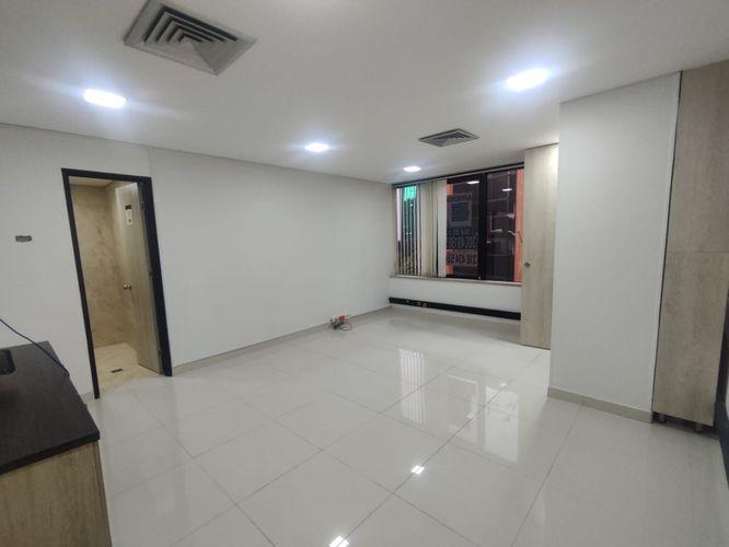 Oficina en arriendo en Patio Bonito, Medellín, 120 m² · foto 15 de 17