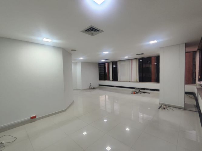 Oficina en arriendo en Patio Bonito, Medellín, 120 m² · foto 16 de 17