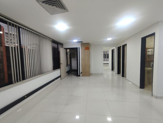 Oficina en arriendo en Patio Bonito, Medellín, 120 m² · foto 17 de 17