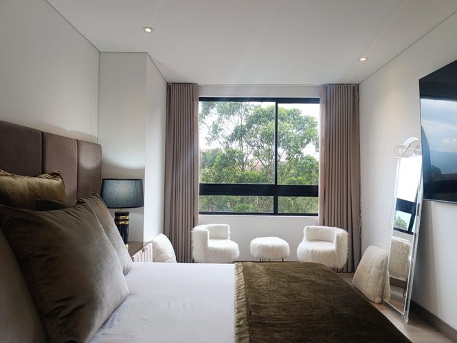 Apartamento de 2 alcobas en arriendo en El Poblado, Medellín, 115 m² · foto 10 de 20
