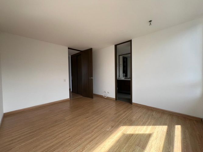 Apartamento de 3 alcobas en arriendo en Loma Benedictinos, Envigado, 143 m² · foto 11 de 19