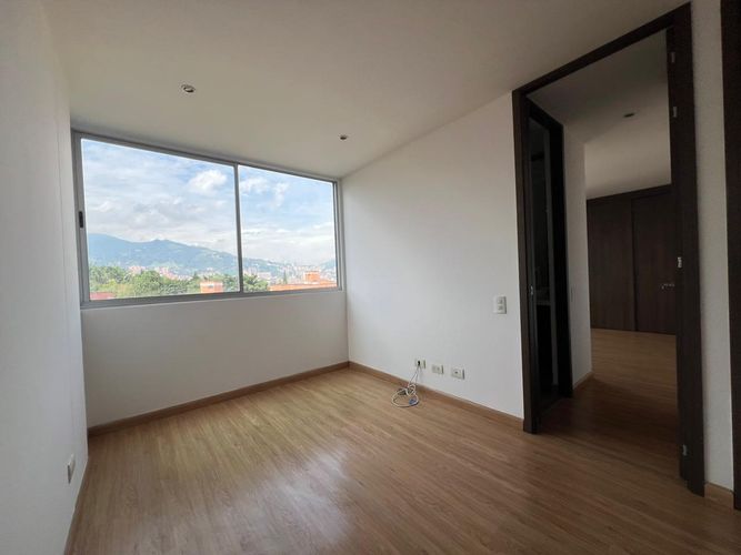 Apartamento de 3 alcobas en arriendo en Loma Benedictinos, Envigado, 143 m² · foto 13 de 19