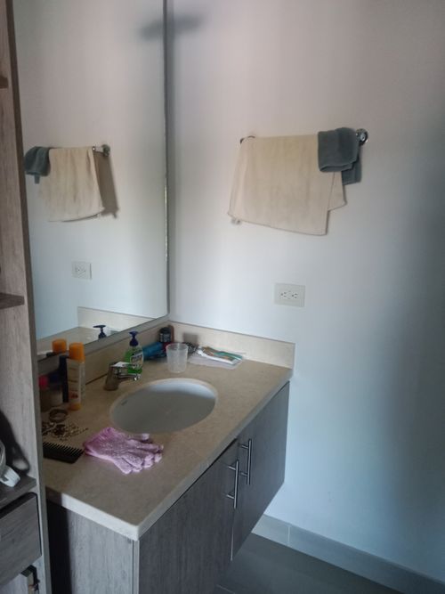 Apartamento de 2 alcobas en venta en Ricaurte, 79 m² · foto 9 de 14