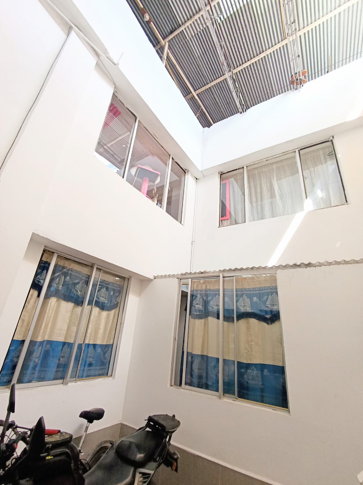 Casa en venta en Fontibon, Bogotá · foto 3 de 24