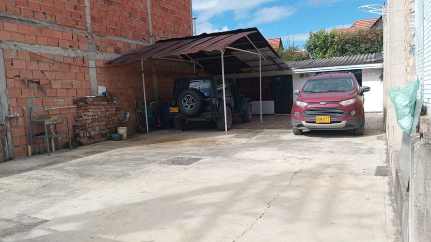 Lote en venta en Bojaca, Chía, 220 m² · foto 2 de 2