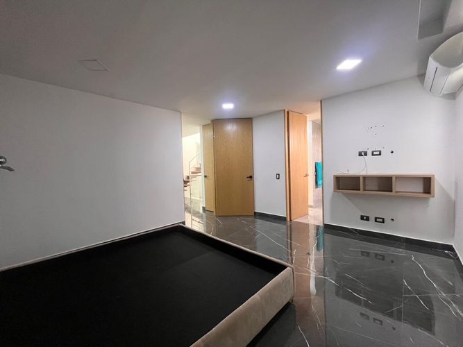 Casa de 3 alcobas en arriendo en Loma El Atravesado, Envigado, 347 m² · foto 11 de 20