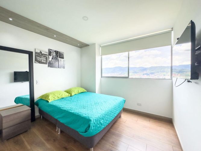 Apartamento de 3 alcobas en arriendo en El Poblado, Medellín, 134 m² · foto 10 de 16