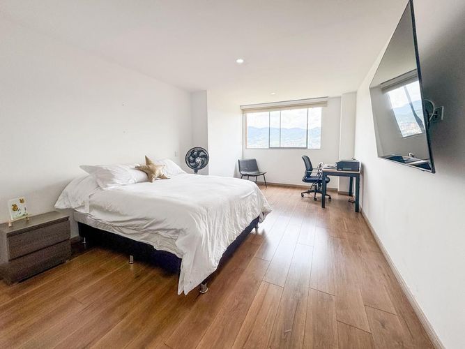 Apartamento de 3 alcobas en arriendo en El Poblado, Medellín, 134 m² · foto 12 de 16