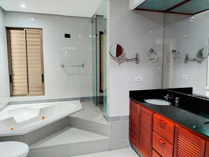 Apartamento de 3 alcobas en venta en Las Lomas, Medellín, 225 m² · foto 18 de 18