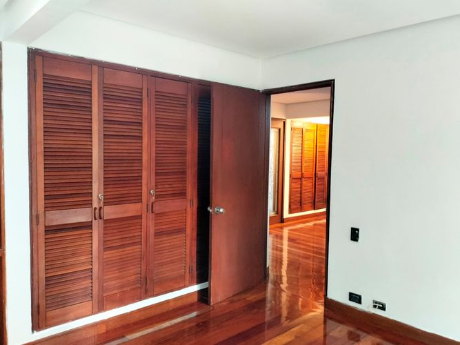 Apartamento de 3 alcobas en arriendo en Las Lomas, Medellín, 225 m² · foto 12 de 18