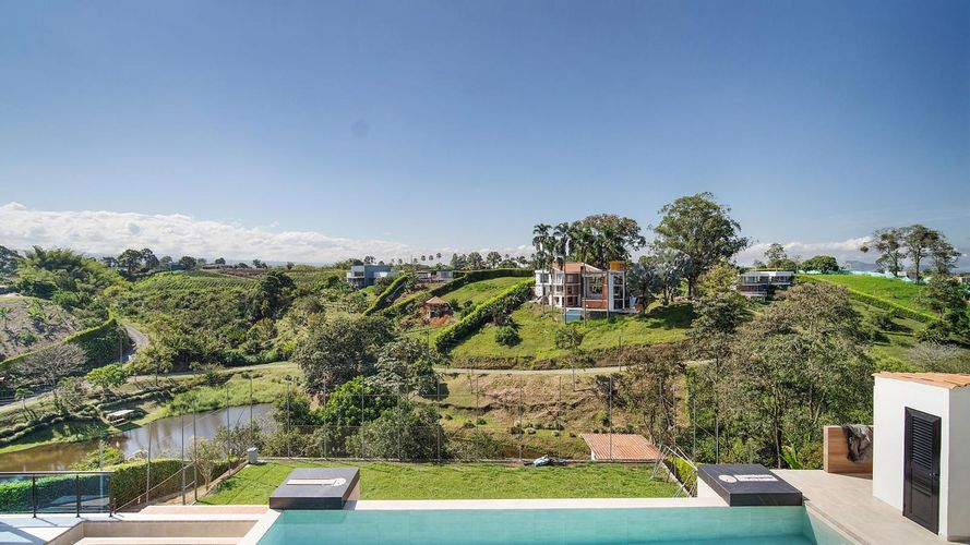Casa de 6 alcobas en venta en Pueblito Cafetero, Pereira, 389 m² · foto 23 de 24