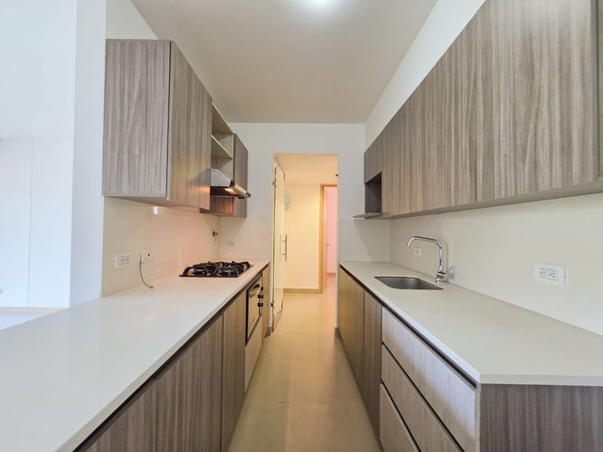 Apartamento de 3 alcobas en venta en Loma De Las Brujas, Envigado, 128 m² · foto 5 de 18