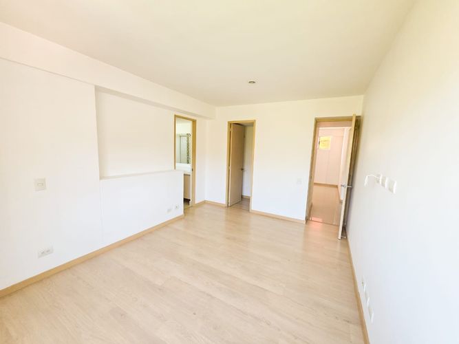 Apartamento de 3 alcobas en venta en Loma De Las Brujas, Envigado, 128 m² · foto 15 de 18