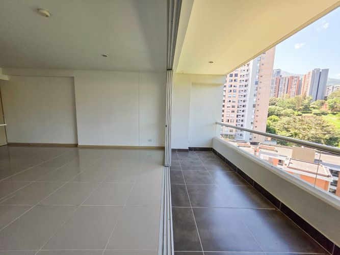 Apartamento de 3 alcobas en venta en Loma De Las Brujas, Envigado, 128 m² · foto 18 de 18