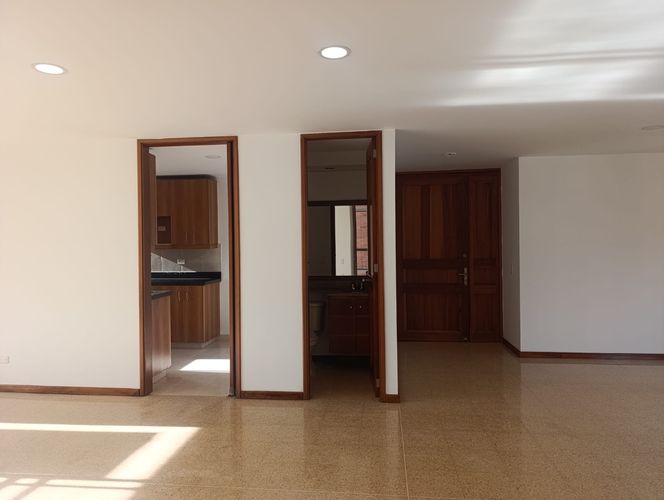 Apartamento de 3 alcobas en venta en El Poblado, Medellín, 143 m² · foto 6 de 18