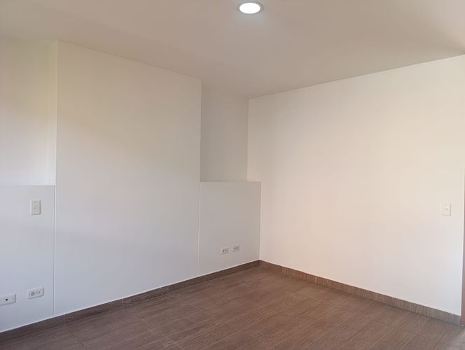 Apartamento de 3 alcobas en arriendo en El Poblado, Medellín, 143 m² · foto 7 de 18