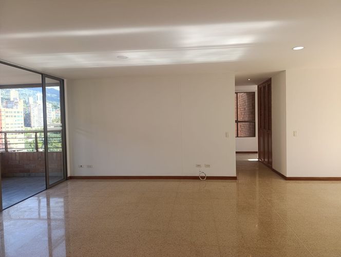Apartamento de 3 alcobas en arriendo en El Poblado, Medellín, 143 m² · foto 8 de 18