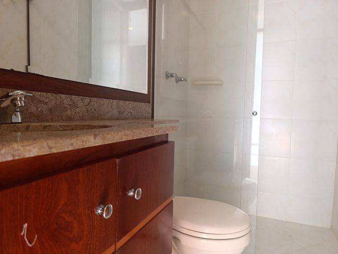 Apartamento de 3 alcobas en arriendo en El Poblado, Medellín, 143 m² · foto 16 de 18