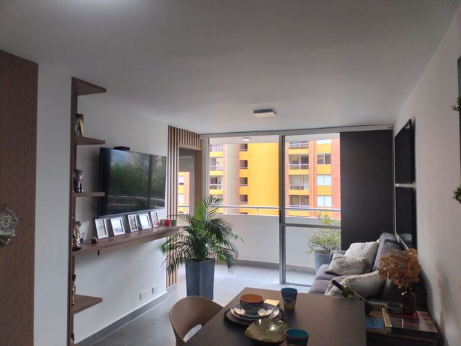 Apartamento de 1 alcoba en arriendo en La Aguacatala, Medellín, 55 m² · foto 2 de 13