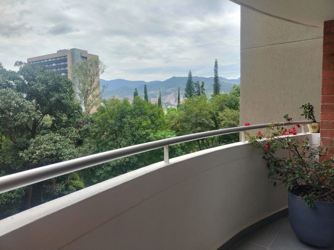 Apartamento de 1 alcoba en arriendo en La Aguacatala, Medellín, 55 m² · foto 13 de 13