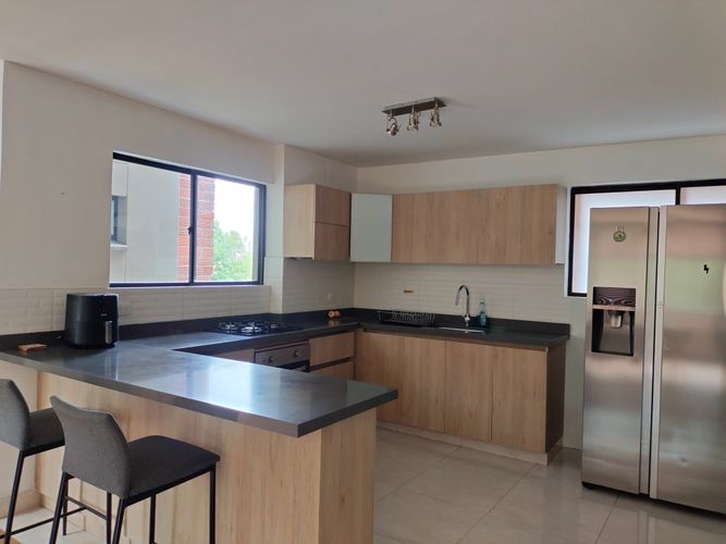 Apartamento de 3 alcobas en arriendo en Las Lomas, Medellín, 110 m² · foto 5 de 16