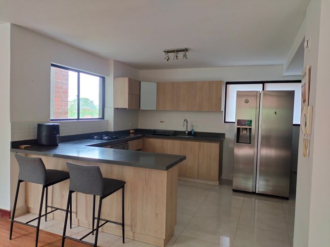 Apartamento de 3 alcobas en arriendo en Las Lomas, Medellín, 110 m² · foto 7 de 16