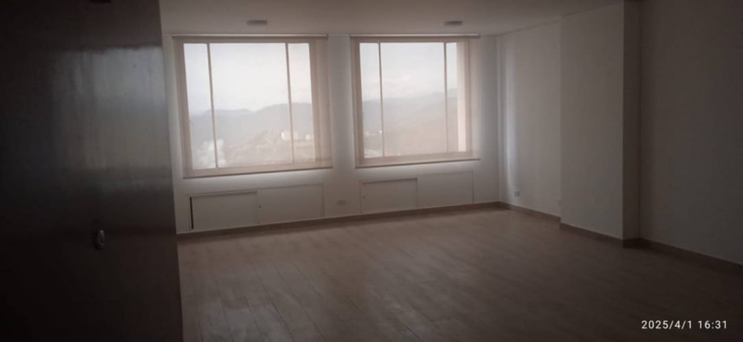 Oficina en venta en Av Paralela, Manizales, 40 m² · foto 2 de 6