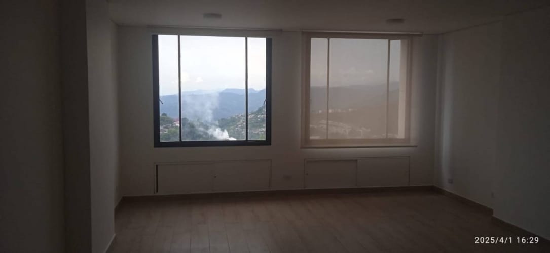 Oficina en venta en Av Paralela, Manizales, 40 m² · foto 4 de 6