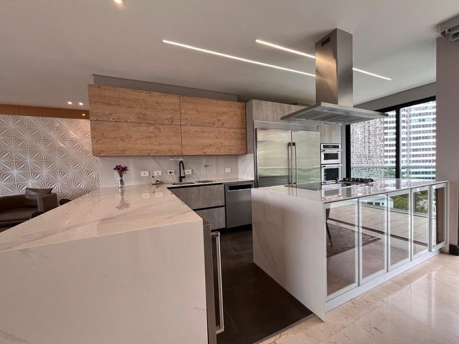 Apartamento de 3 alcobas en venta en El Poblado, Medellín, 245 m² · foto 6 de 20