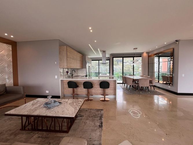 Apartamento de 3 alcobas en venta en El Poblado, Medellín, 245 m² · foto 9 de 20