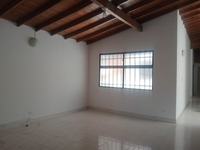 Oficina en arriendo en Laureles, Medellín, 200 m² · foto 3 de 19