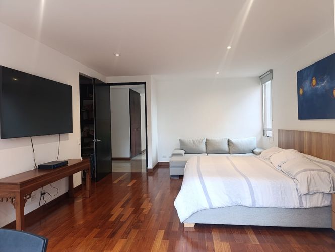 Apartamento de 3 alcobas en venta en El Poblado, Medellín, 250 m² · foto 11 de 18