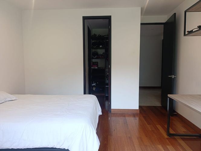 Apartamento de 3 alcobas en venta en El Poblado, Medellín, 250 m² · foto 12 de 18