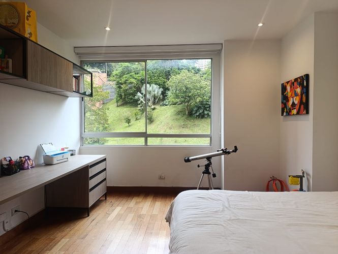 Apartamento de 3 alcobas en venta en El Poblado, Medellín, 250 m² · foto 16 de 18