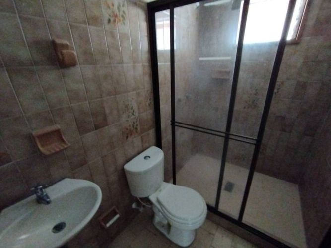 Casa de 5 alcobas en arriendo en Hojas Anchas, Guarne, 285 m² · foto 9 de 14