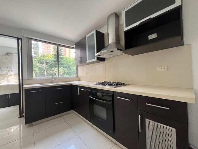 Apartamento de 4 alcobas en venta en El Poblado, Medellín, 195 m² · foto 4 de 20