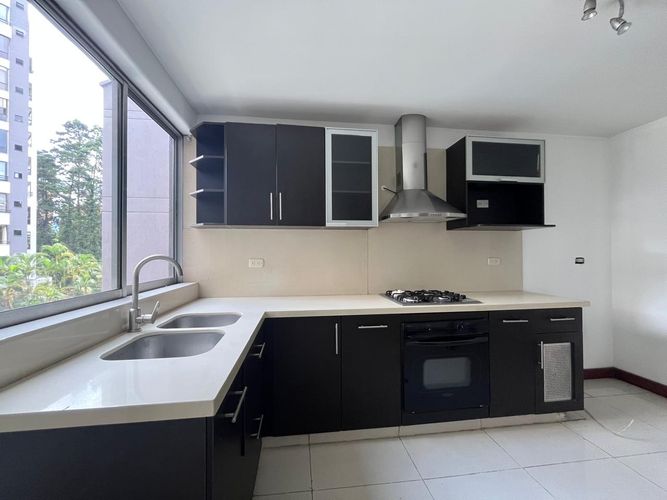 Apartamento de 4 alcobas en venta en El Poblado, Medellín, 195 m² · foto 6 de 20