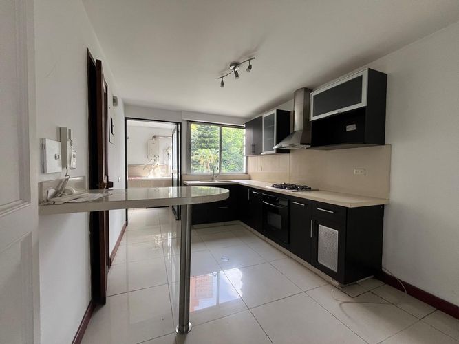 Apartamento de 4 alcobas en venta en El Poblado, Medellín, 195 m² · foto 7 de 20