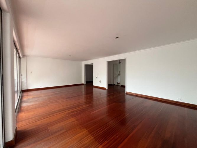 Apartamento de 4 alcobas en venta en El Poblado, Medellín, 195 m² · foto 14 de 20