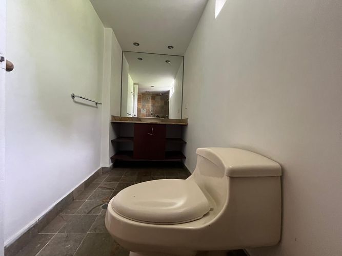 Apartamento de 4 alcobas en venta en El Poblado, Medellín, 195 m² · foto 18 de 20