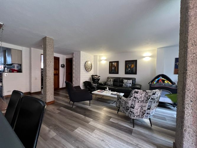 Casa de 3 alcobas en venta en La Pradera, Envigado, 141 m² · foto 2 de 21