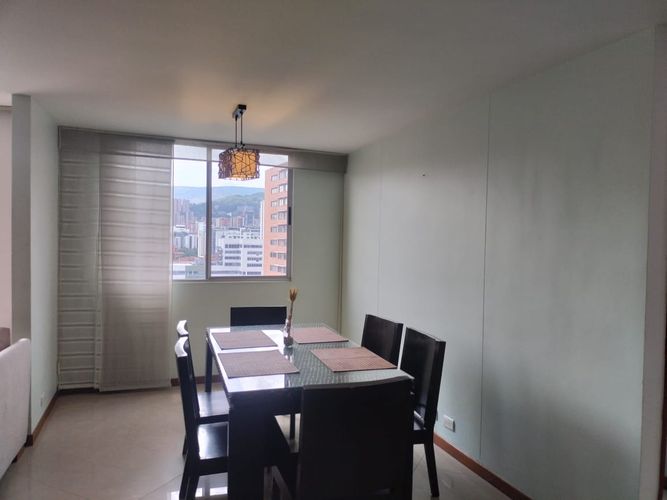 Apartamento de 2 alcobas en arriendo en El Poblado, Medellín, 82 m² · foto 8 de 17