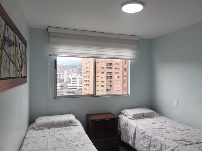 Apartamento de 2 alcobas en arriendo en El Poblado, Medellín, 82 m² · foto 10 de 17