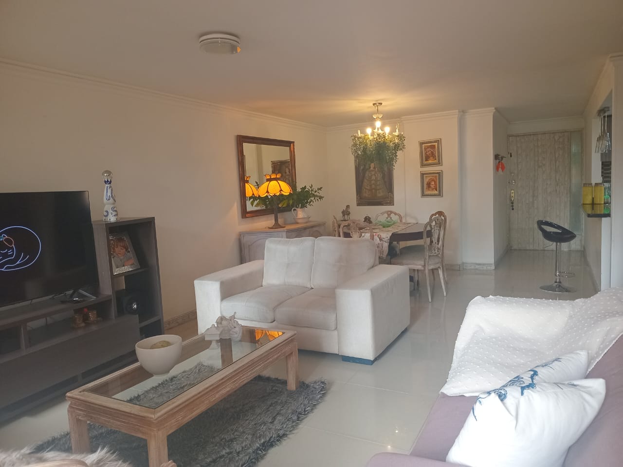 Apartamento en venta en El Poblado, Medellín · foto 3 de 18