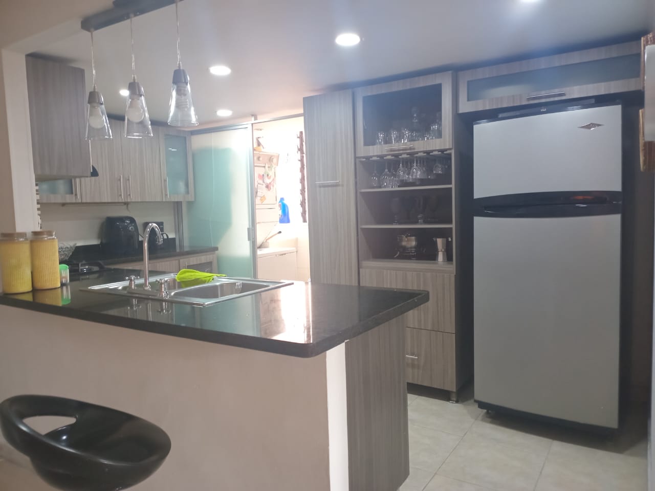 Apartamento en venta en El Poblado, Medellín · foto 8 de 18